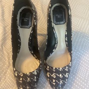 Christian Dior Snakeskin round toe pumps, Sz 38.5